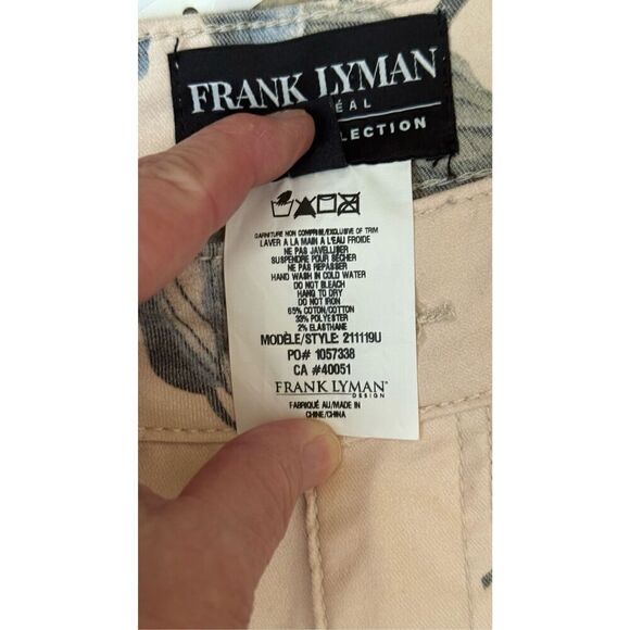 Frank Lyman Design Collection Embellished Blue Floral Print Jeans, Size M, NWT - Picture 7 of 8